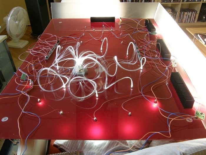 P6090267.jpg (125.47 KiB) 45166 mal betrachtet Und nun mit allen LEDs und Lichttest.