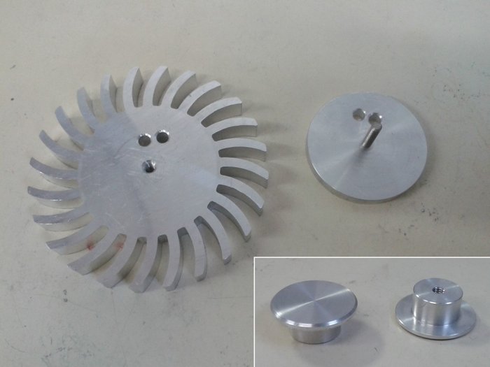 1.jpg (121.38 KiB) 10398 mal betrachtet Die vorbereiteten Aluteile.