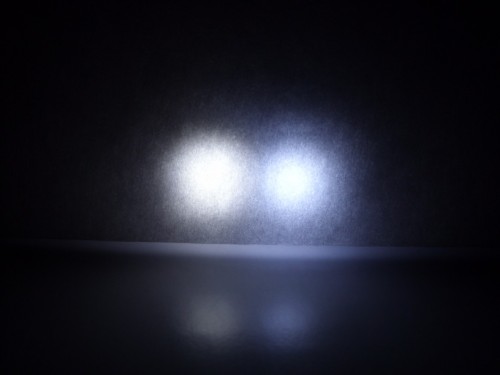 Links: 3-Chip = wirkt größer und wärmer<br />Rechts: 4-Chip = kalt und klein<br />Blendenzahl: F/2.8<br />Belichtungszeit: 1/384sek<br />Brennweite: 6mm<br />Filmempfindlichkeit: ISO-50