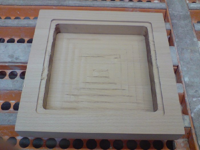 gefräst.JPG (148.17 KiB) 13505 mal betrachtet Der "Klotz" mit Fräsung.