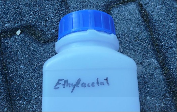 Ethylacetat