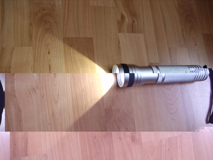 1.jpg (114.28 KiB) 31527 mal betrachtet Taschenlampe eingeschaltet, stark fokussiert - nur das minimale Streulicht ist am Boden erkennbar, der Strahl nicht