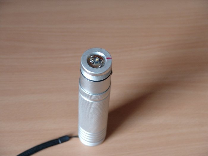 3.jpg (53.71 KiB) 13835 mal betrachtet Taschenlampe ausgeschaltet, Reflektor abgeschraubt