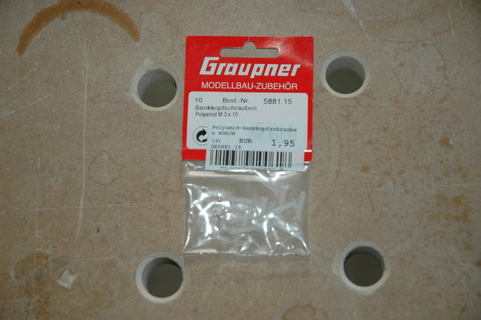 Kunststoffschrauben M3x15 aus nem Modelbaugeschäft