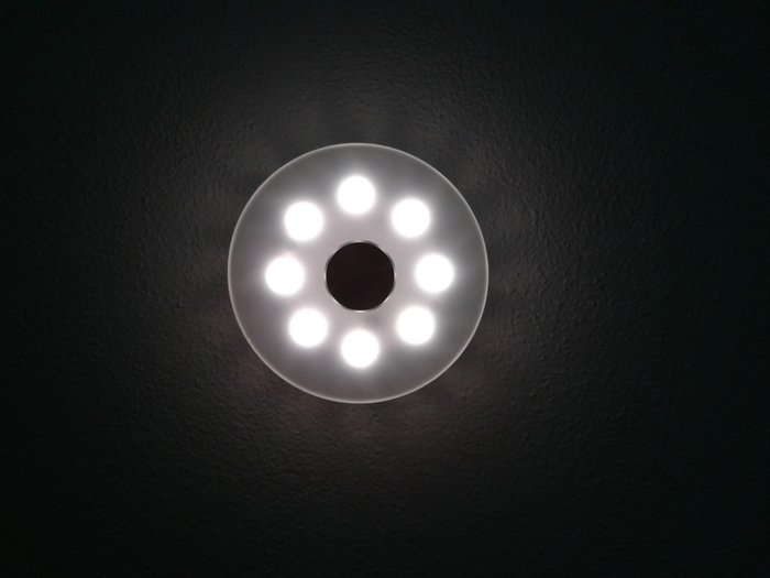 Belichtung so gewählt daß man die einzelnen LEDs sieht.