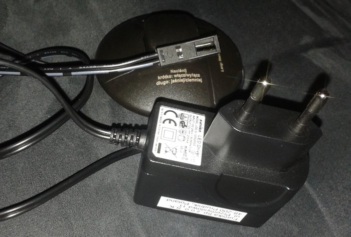 Netzteil mit Tastdimmer