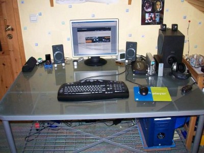 schreibtischml.JPG (61.82 KiB) 13879 mal betrachtet mit licht